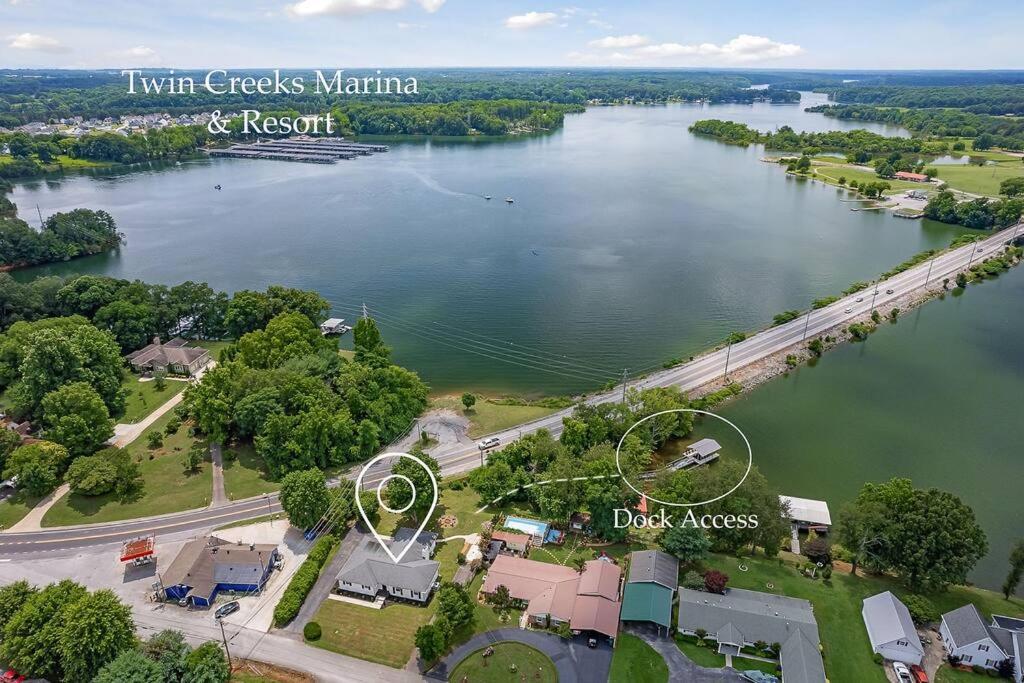 Lake Home, Dock, Fire Pit, Hot Tub, Game Room, Etc Winchester Extérieur photo